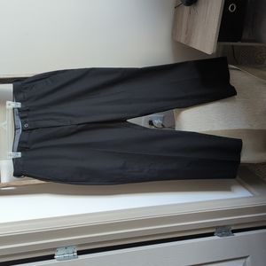 Haggar Clothing, Classic Fit, Premium No Iron Khaki. 36X29